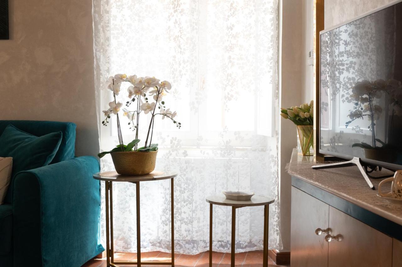 Campo De Fiori Chic Apartment โรม ภายนอก รูปภาพ