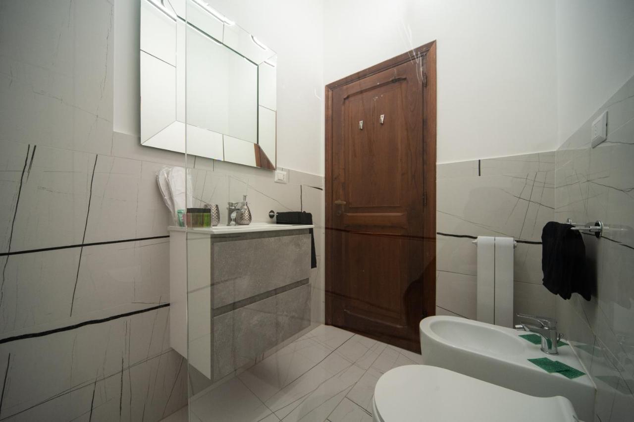 Campo De Fiori Chic Apartment โรม ภายนอก รูปภาพ