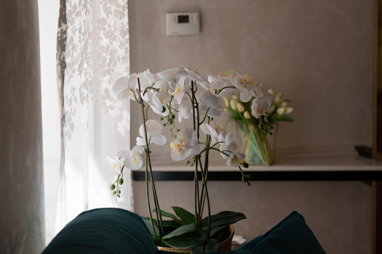 Campo De Fiori Chic Apartment โรม ภายนอก รูปภาพ